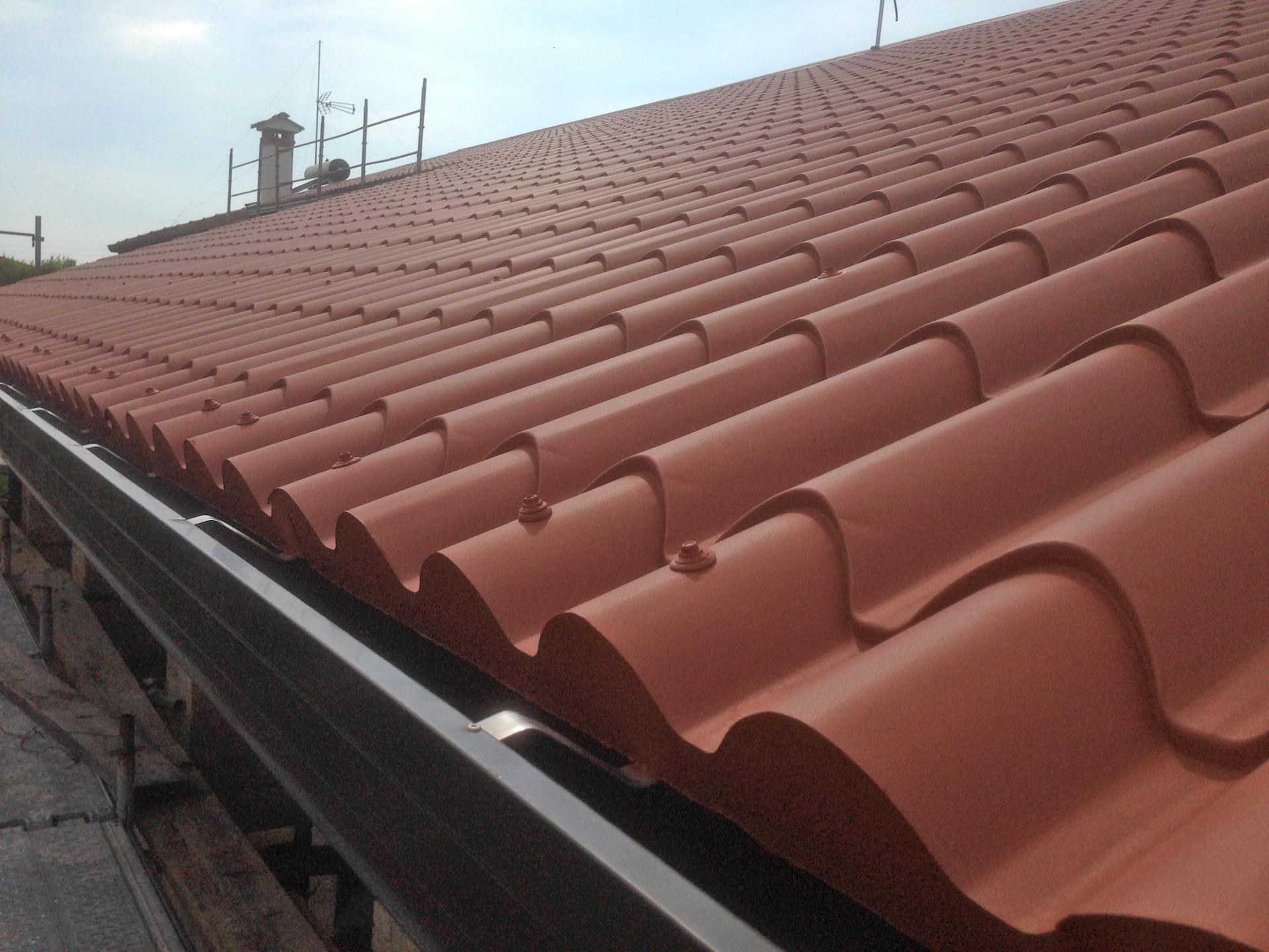  Coperture con pannelli metallici simil coppo- Lattonerie Spagnol 